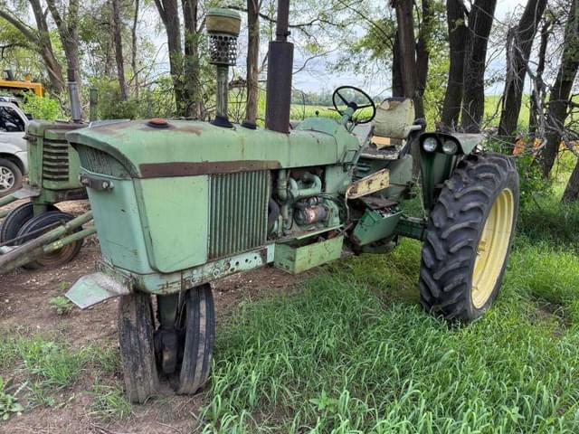 Image of John Deere 3010 equipment image 1