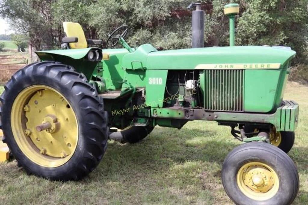 Image of John Deere 3010 Primary image