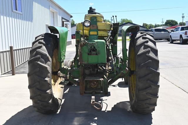 Image of John Deere 3010 equipment image 3