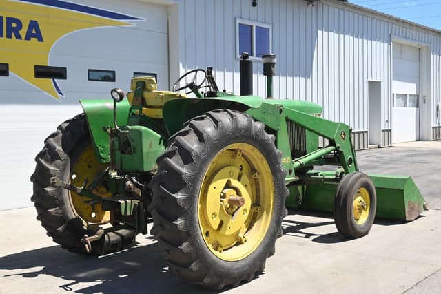 Image of John Deere 3010 equipment image 2