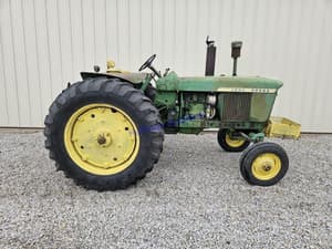 John Deere 3010 Image