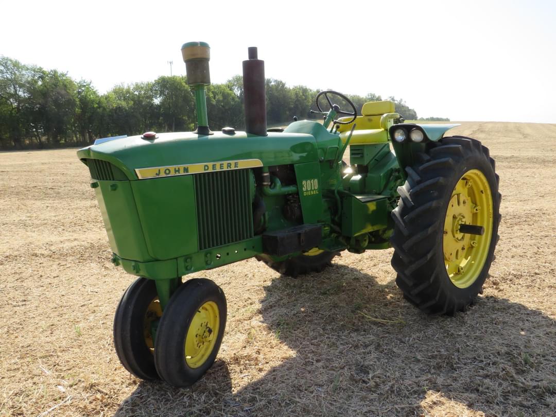 Image of John Deere 3010 Primary image