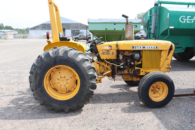 Image of John Deere 301A equipment image 4