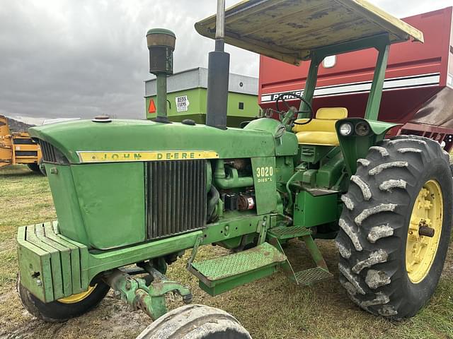 Image of John Deere 3020 equipment image 1