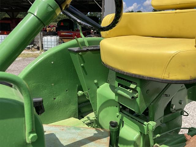 Image of John Deere 3020 equipment image 4