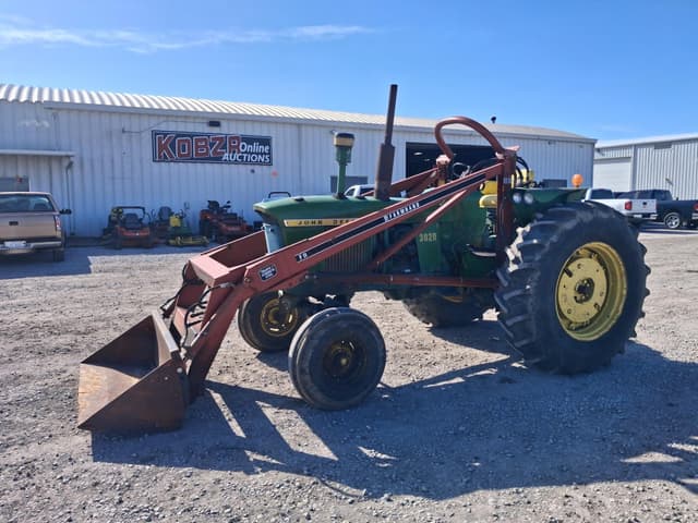 Image of John Deere 3020 equipment image 4