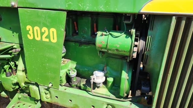 Image of John Deere 3020 equipment image 3