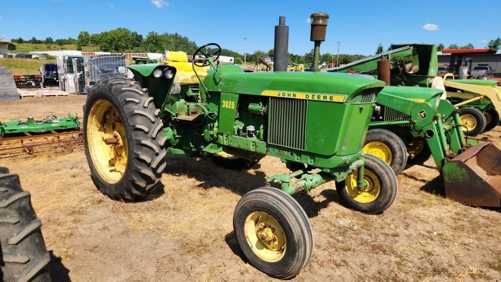 John Deere 3020 Equipment Image0