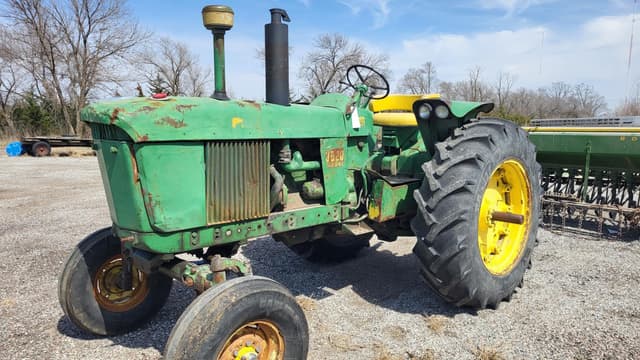 Image of John Deere 3020 equipment image 1