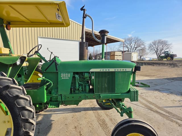 Image of John Deere 3020 equipment image 3