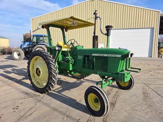 Image of John Deere 3020 equipment image 1
