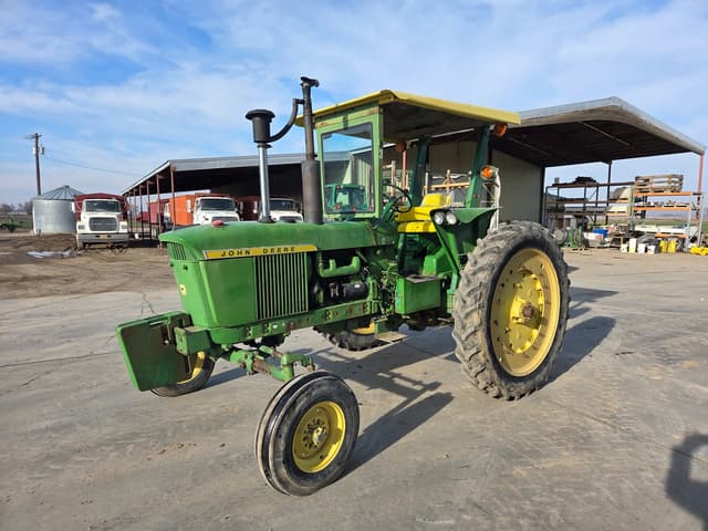 Image of John Deere 3020 equipment image 2