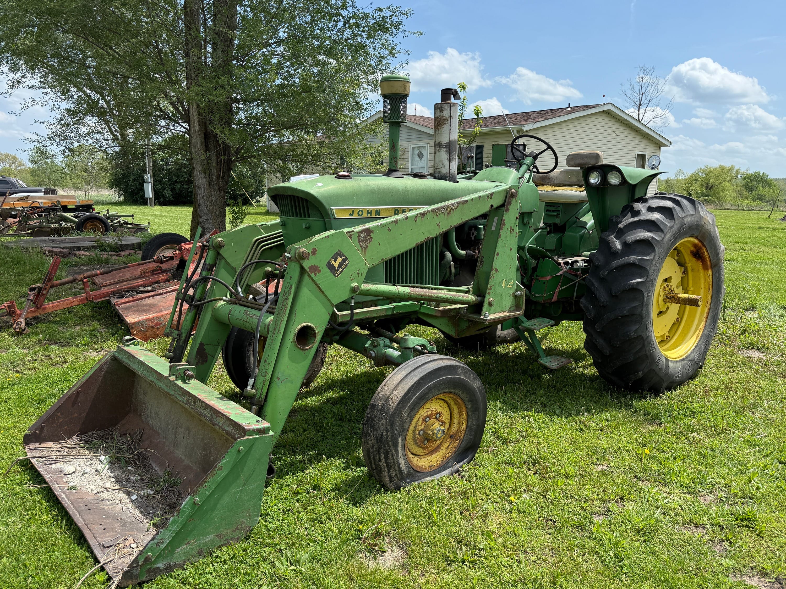 John Deere 3020 Equipment Image0