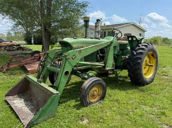 John Deere 3020 Equipment Image0