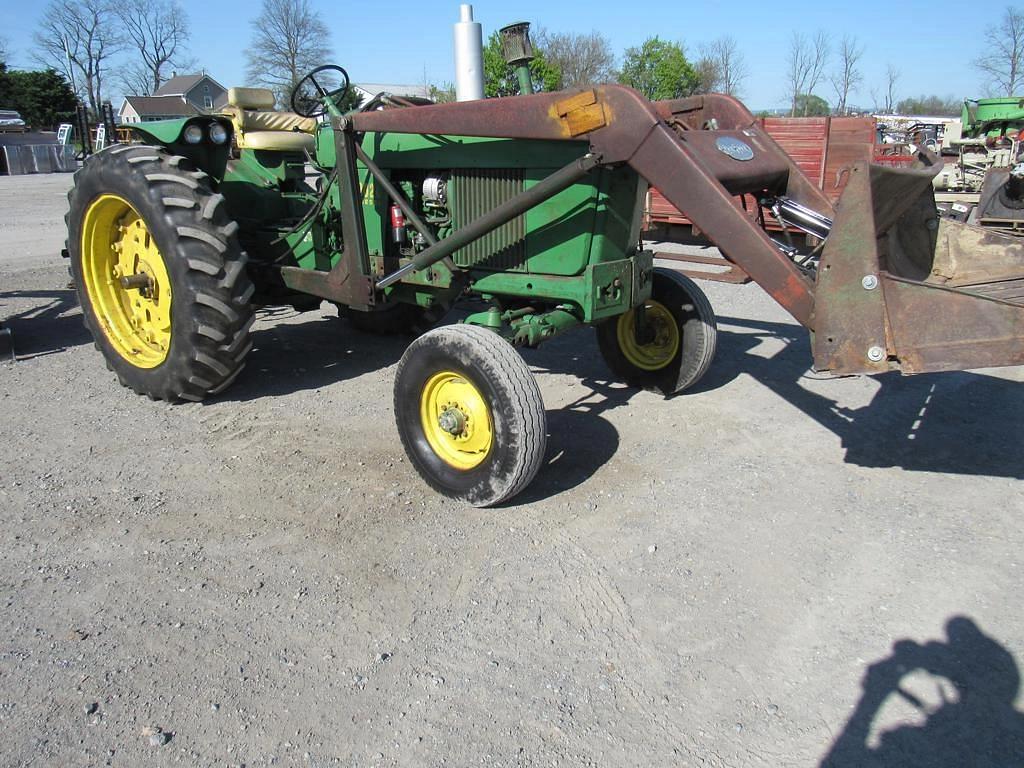 Image of John Deere 3020 Primary image