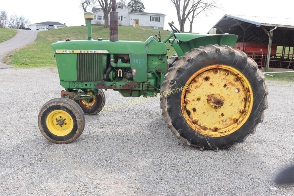 John Deere 3020 Equipment Image0