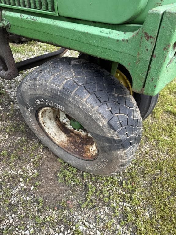 Image of John Deere 3020 equipment image 2