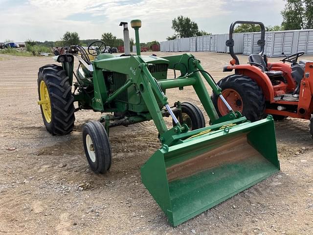 Image of John Deere 3020 equipment image 1