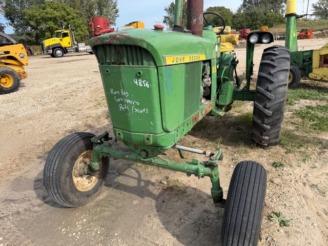 Image of John Deere 3020 equipment image 1