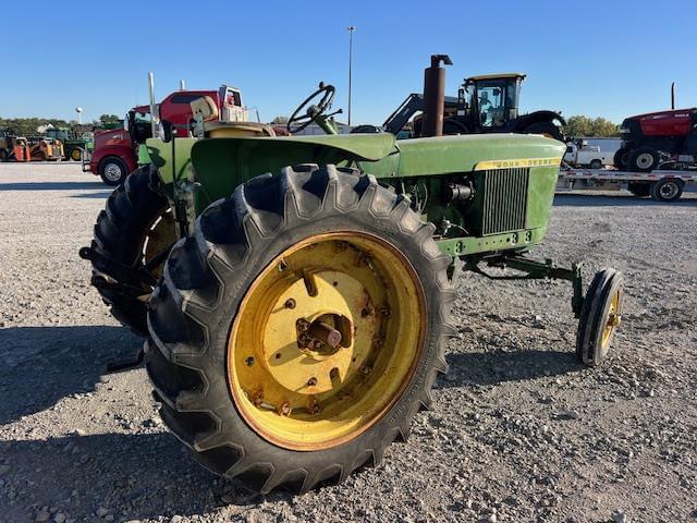 Image of John Deere 3020 equipment image 2