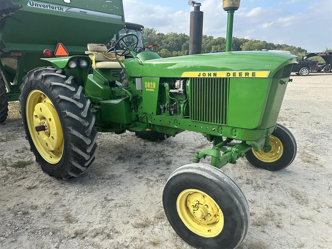 Image of John Deere 3020 Primary image