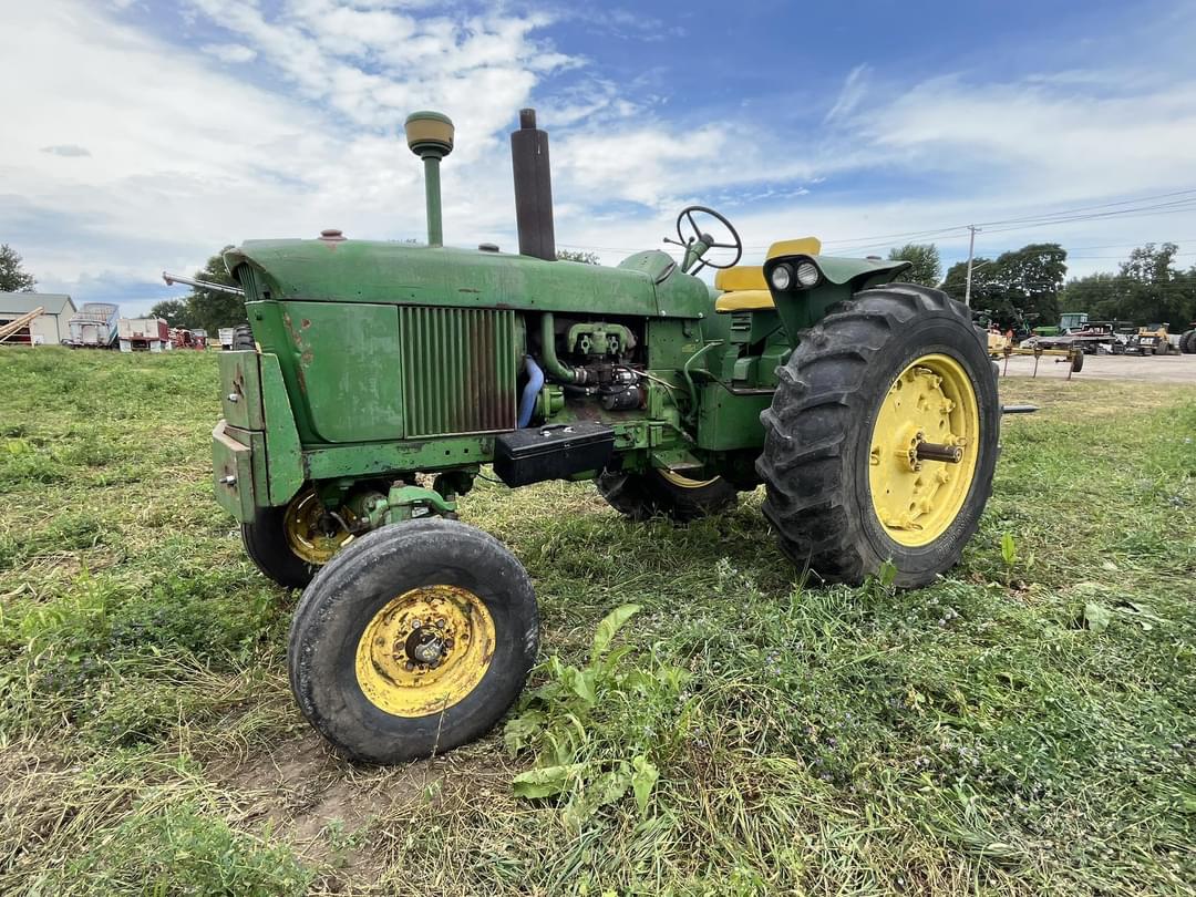 Image of John Deere 3020 Primary image