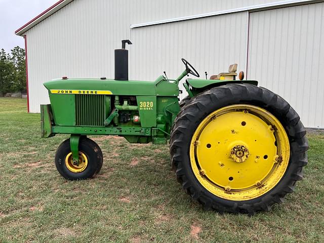 Image of John Deere 3020 equipment image 2