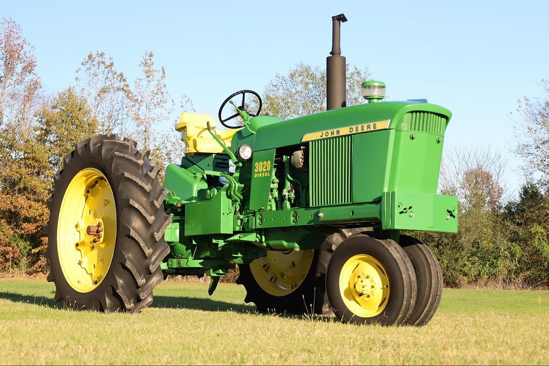 Image of John Deere 3020 Primary image