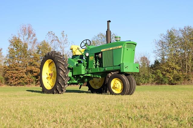 Image of John Deere 3020 equipment image 3