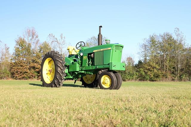 Image of John Deere 3020 equipment image 4