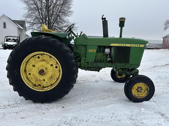 Image of John Deere 3020 equipment image 4