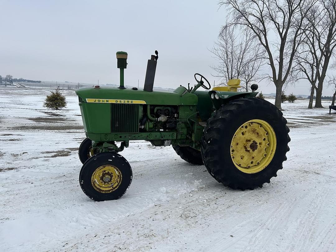 Image of John Deere 3020 Primary image