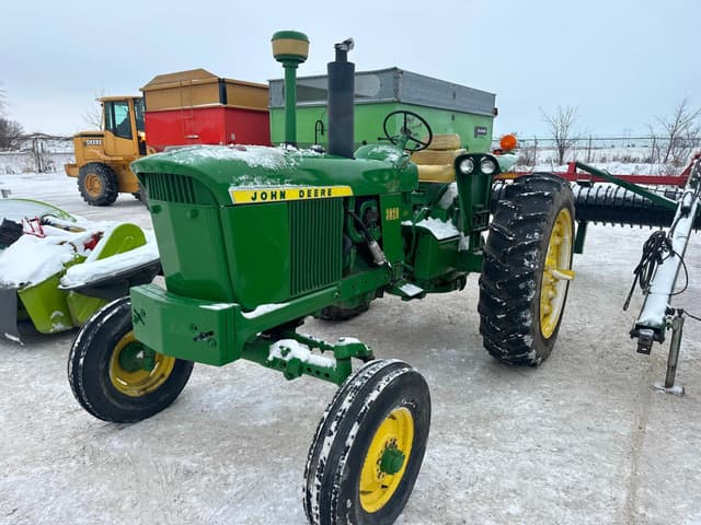 Image of John Deere 3020 equipment image 2