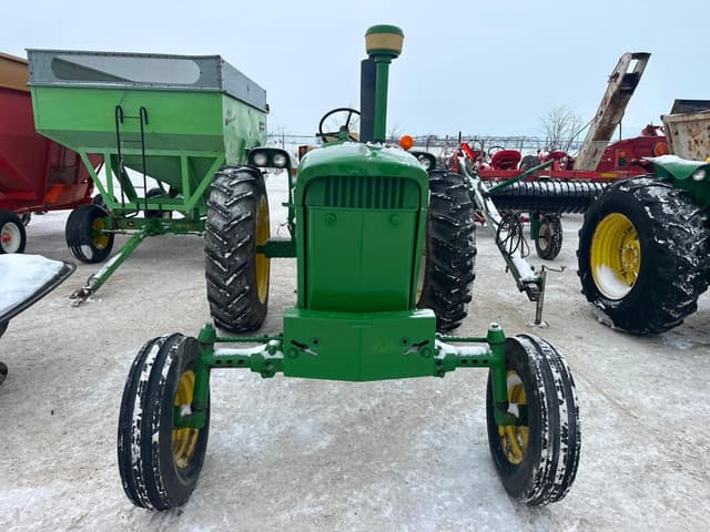 Image of John Deere 3020 equipment image 1