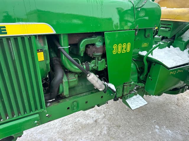 Image of John Deere 3020 equipment image 4