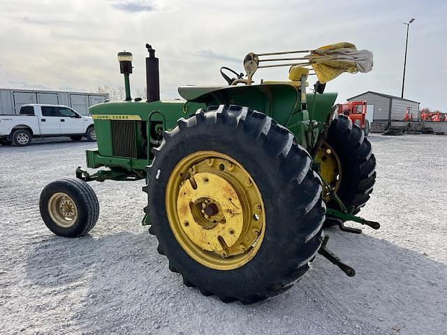 Image of John Deere 3020 equipment image 2