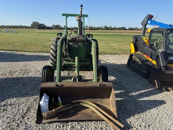 Image of John Deere 3020 equipment image 2
