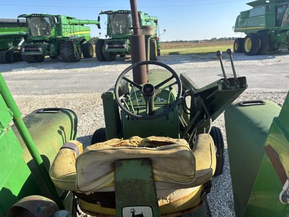 Image of John Deere 3020 equipment image 1