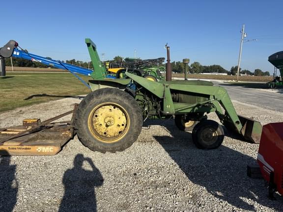 Image of John Deere 3020 equipment image 4