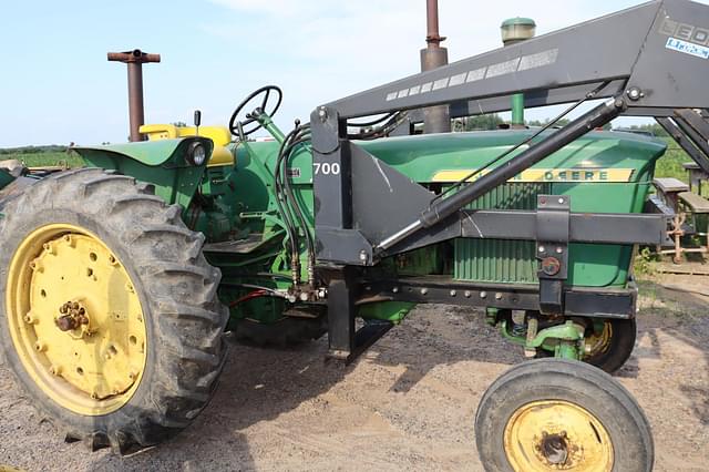 Image of John Deere 3020 equipment image 4