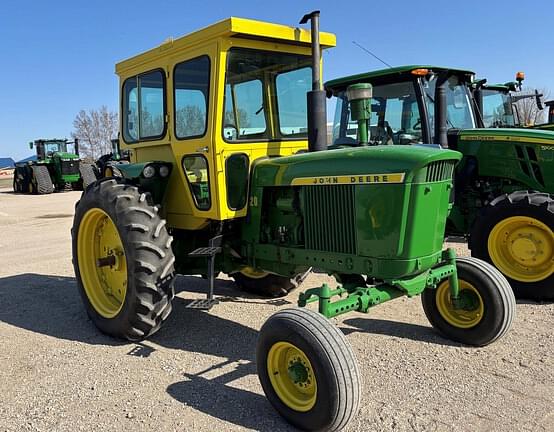 Image of John Deere 3020 equipment image 1
