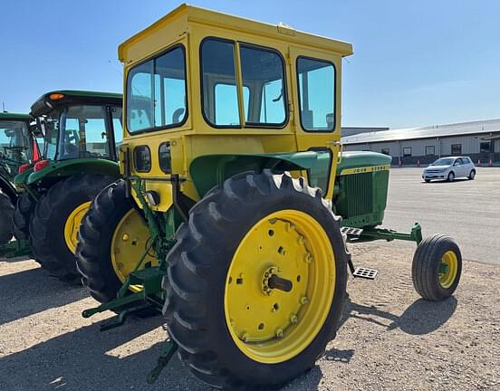 Image of John Deere 3020 equipment image 3
