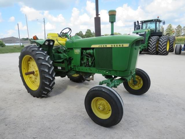 Image of John Deere 3020 equipment image 2