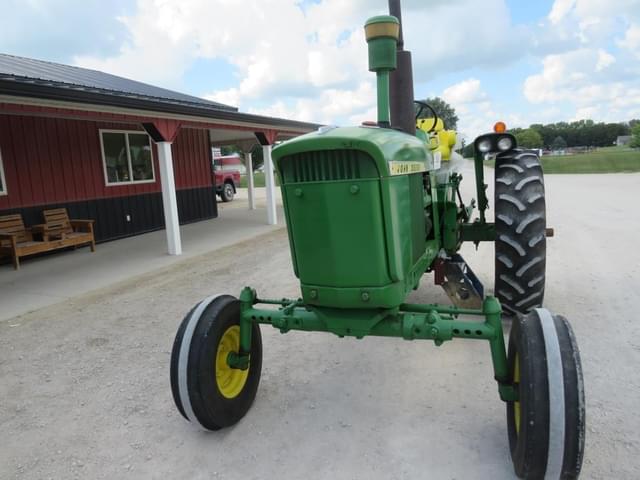 Image of John Deere 3020 equipment image 1