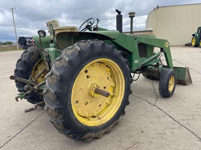 Image of John Deere 3020 equipment image 2