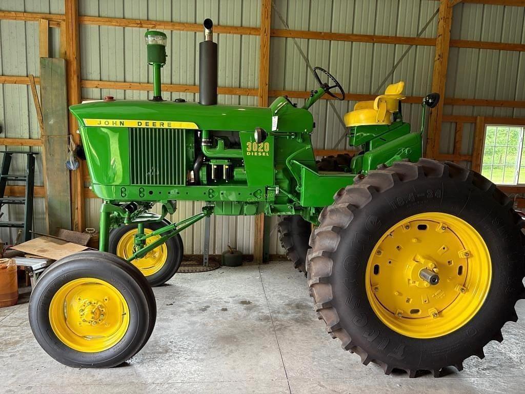 Image of John Deere 3020 Primary image