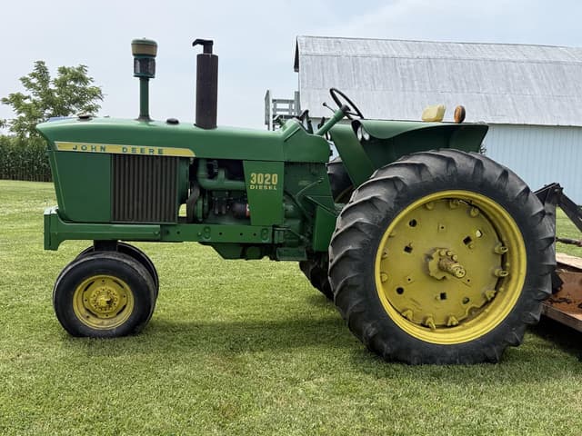 Image of John Deere 3020 equipment image 3