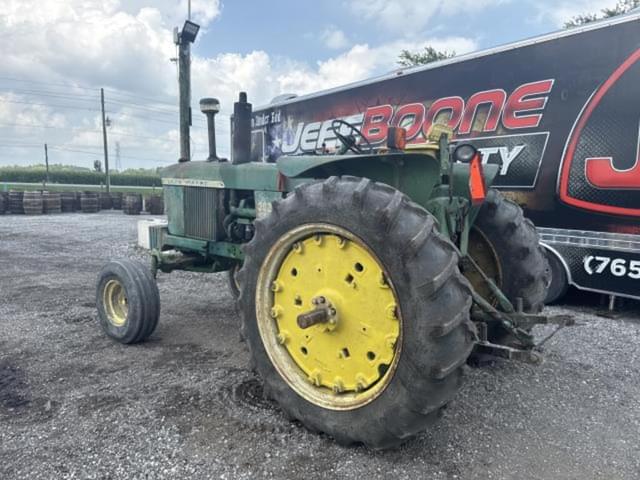 Image of John Deere 3020 equipment image 1
