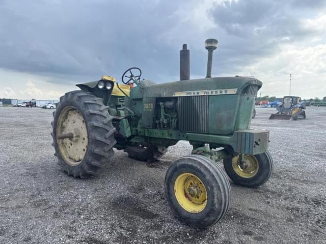 Image of John Deere 3020 equipment image 4