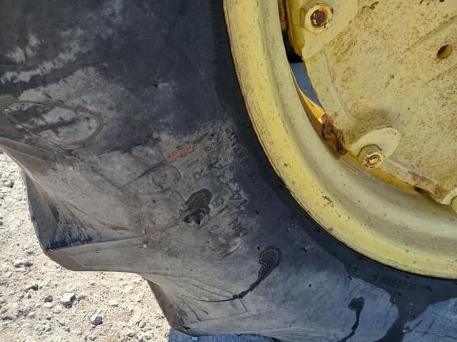 Image of John Deere 3020 equipment image 3